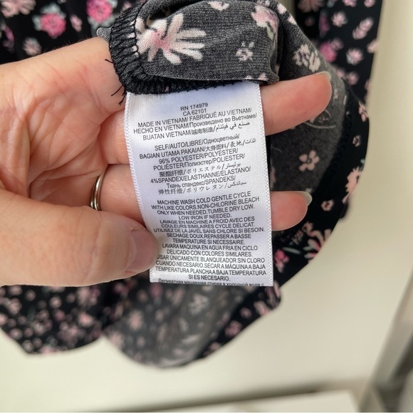 BCBG Long Sleeve Ditsy Print A-Line Dress - Picture 6 of 9